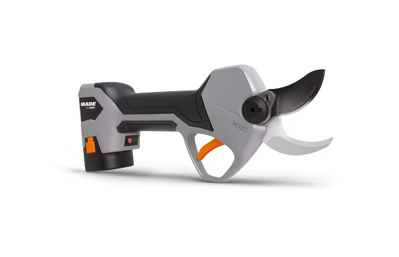 Pellenc m32c battery-operated pruning shears
